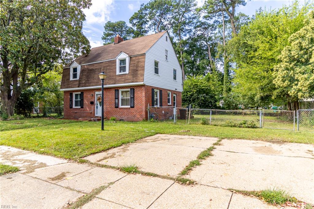 937 Dogwood Terrace
