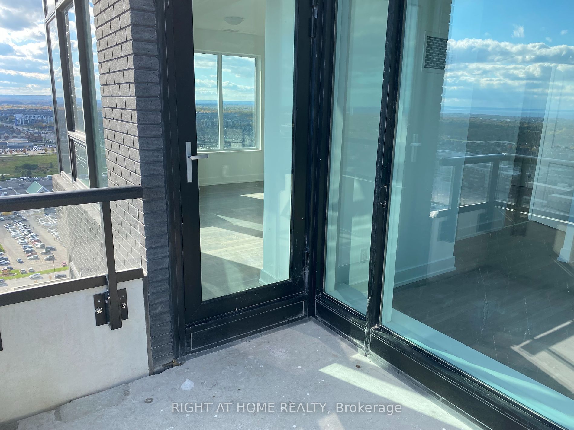 297 Oak Walk Dr 2503