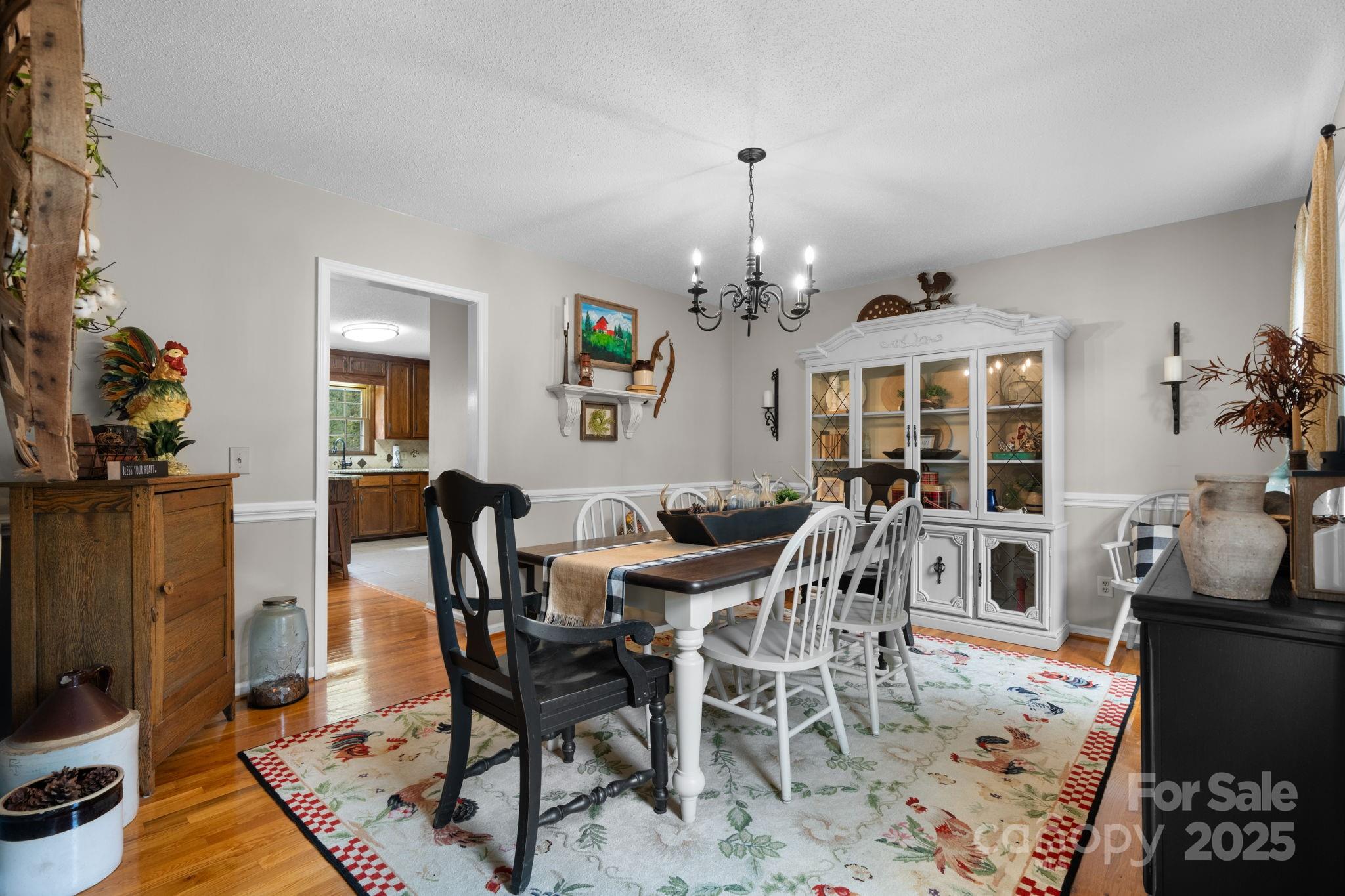 302 Redwood Place