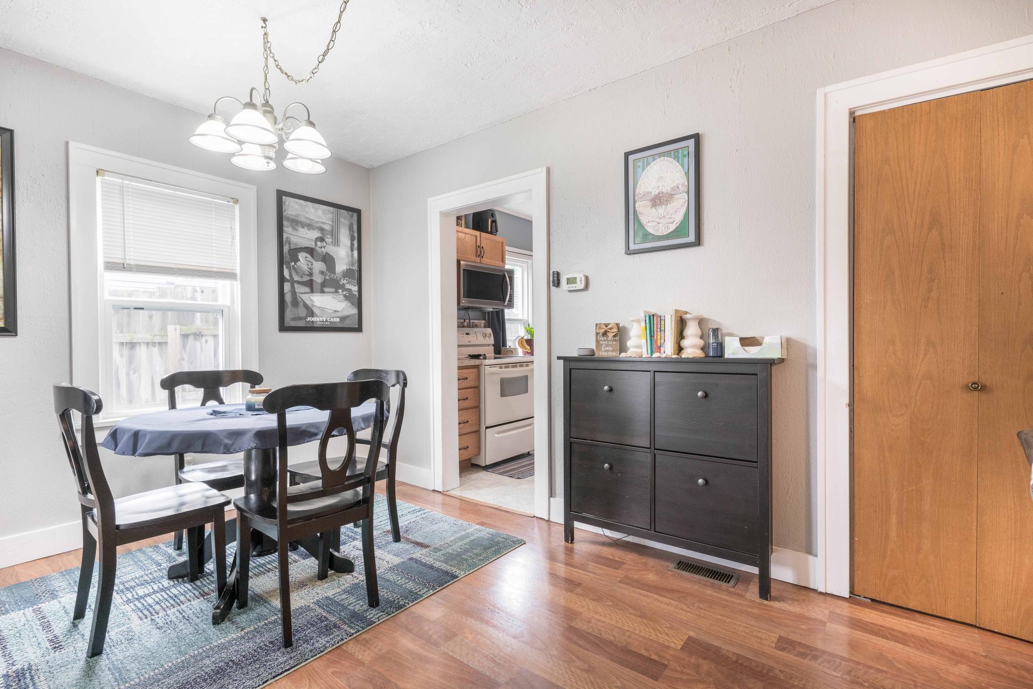 1121 N Cleveland Avenue