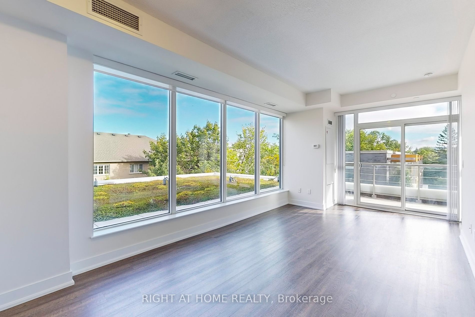 88 E Sheppard Ave 313