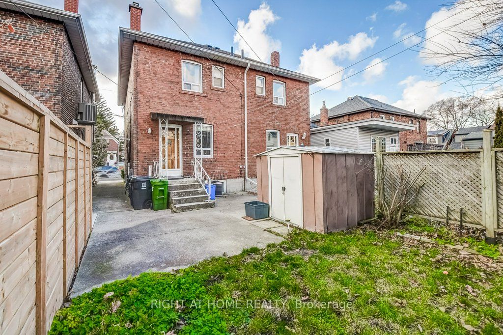 93 Watson Ave