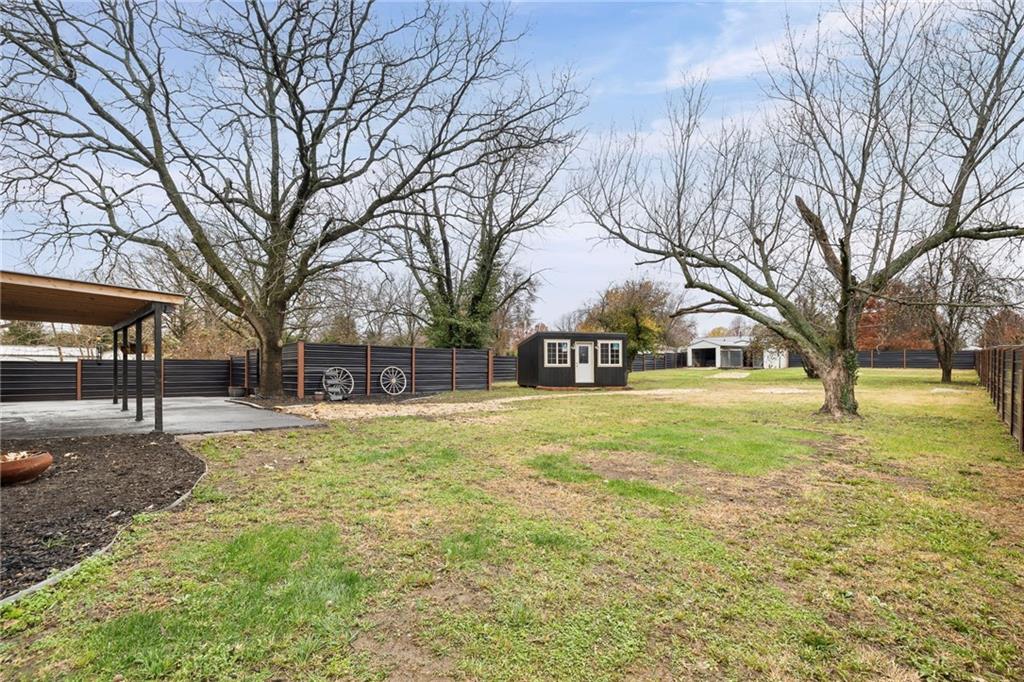 211 N Lincoln Street