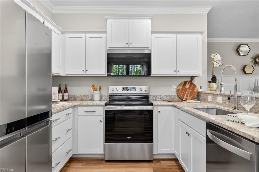 1711 Kathy Ann Way E 1711