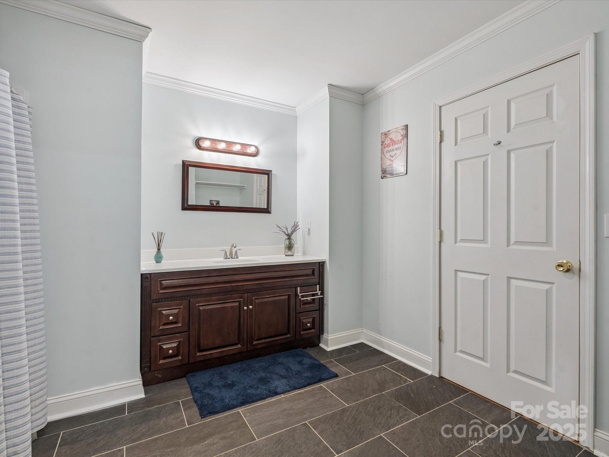 4050 Muirfield Drive