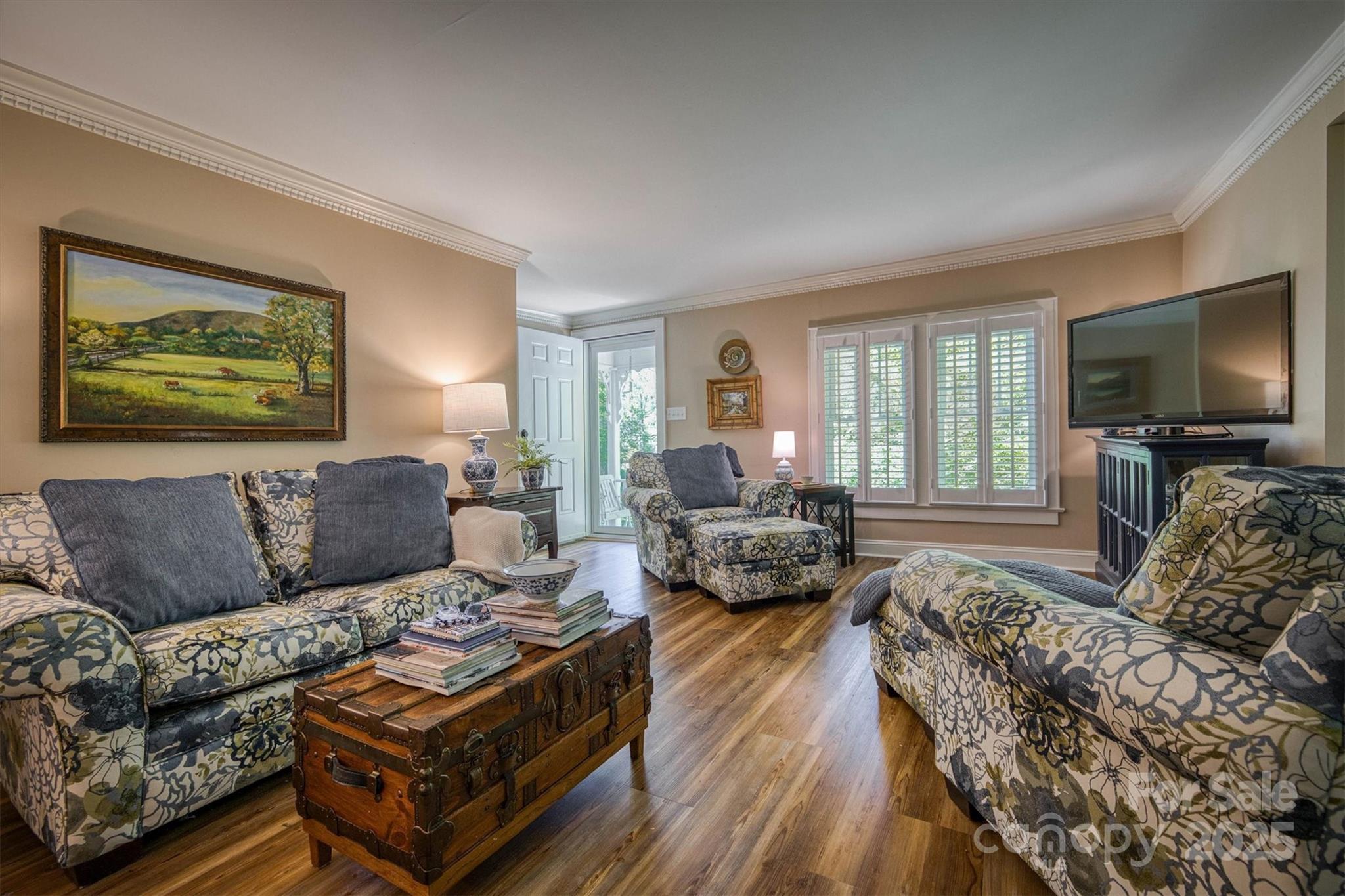 1026 Shelby Lane