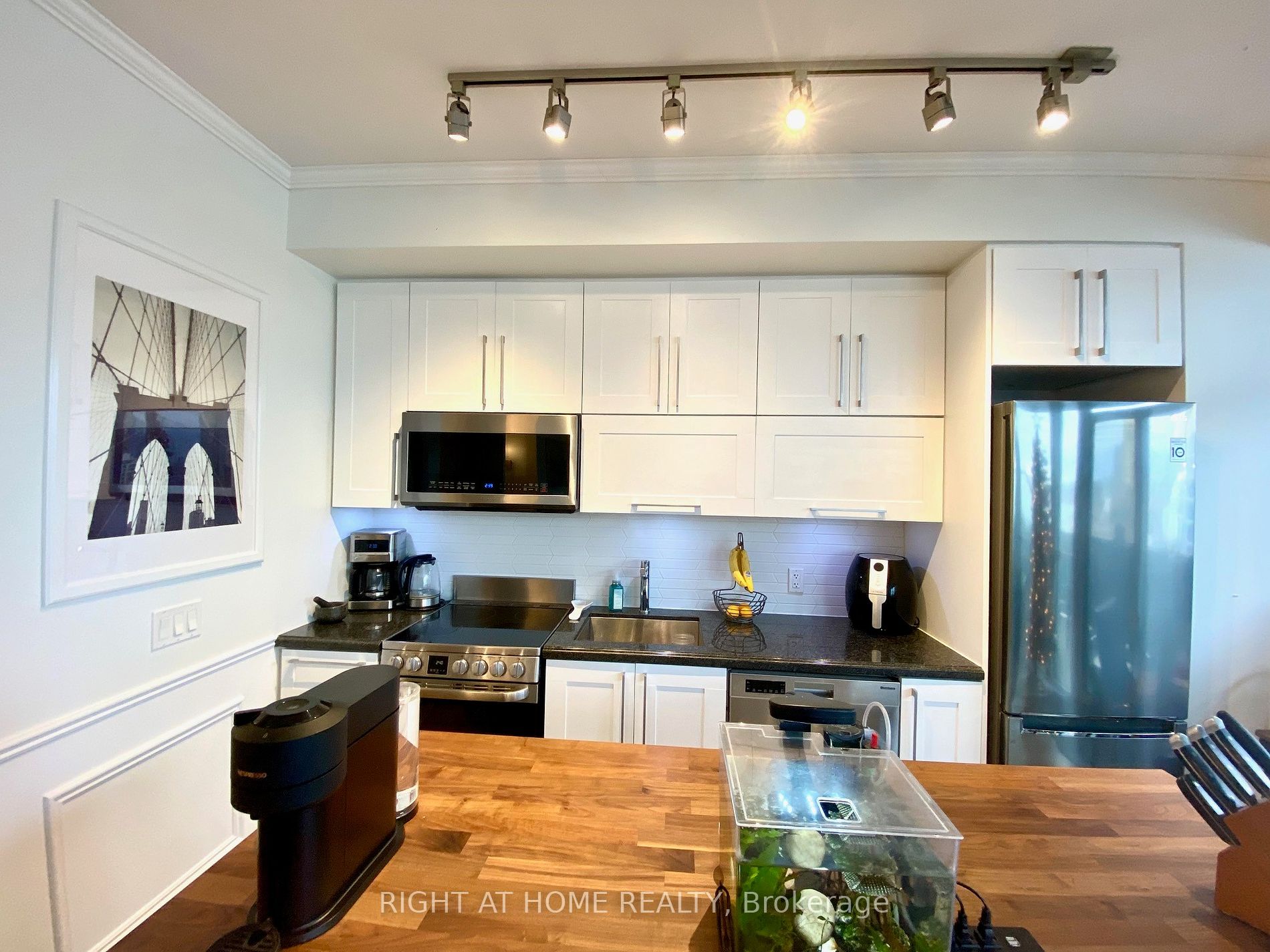 80 Marine Parade Drive Dr 901