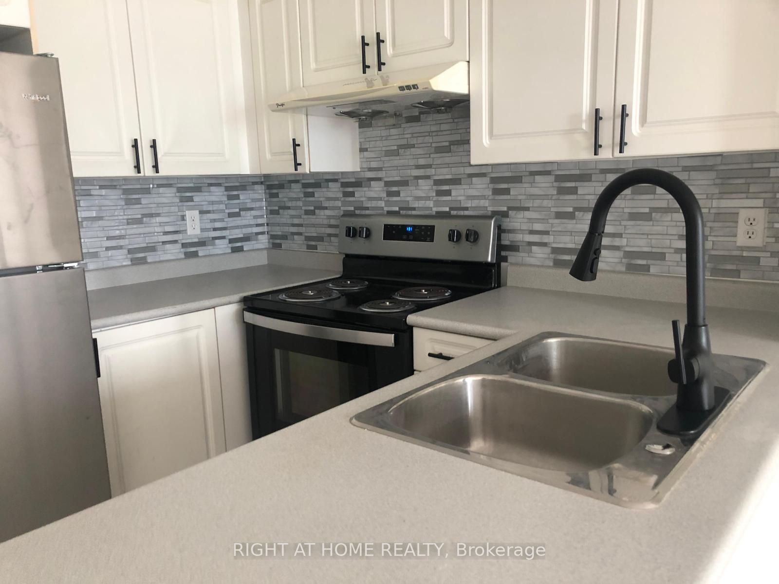 28 Empress Ave 1001