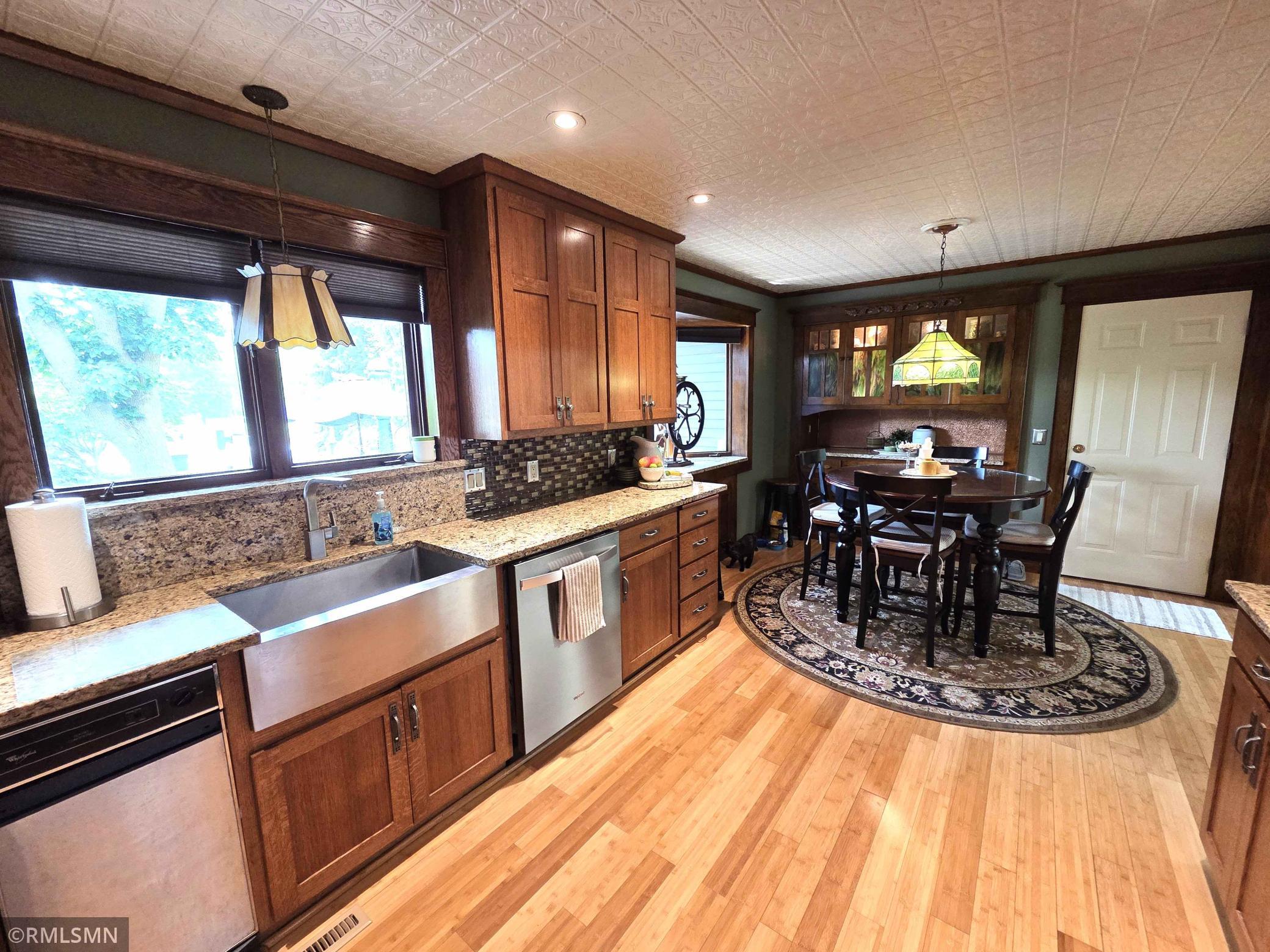 13060 Oakview Lane N