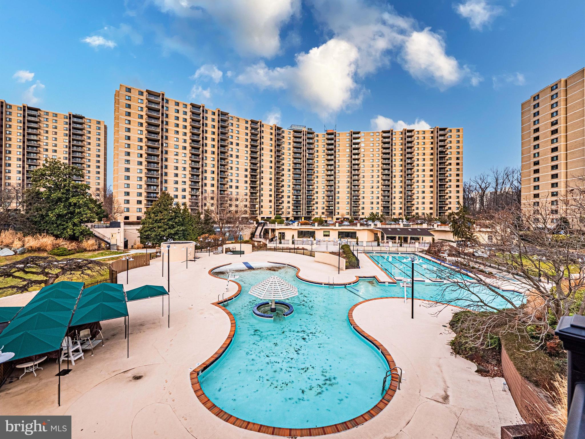 205 Yoakum Parkway 305