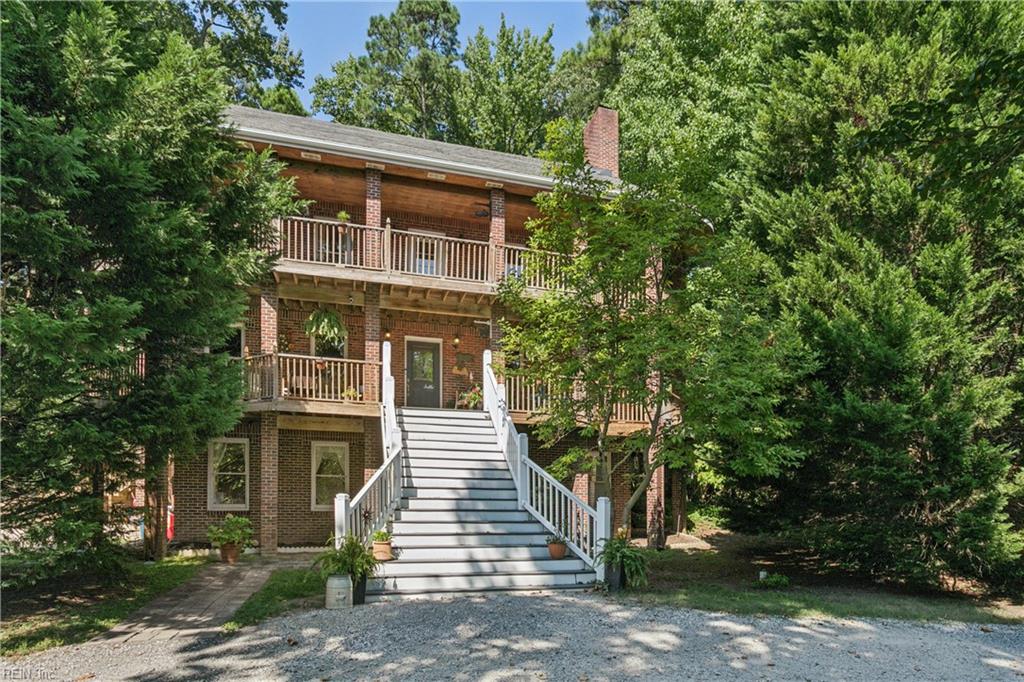 321 Maxwell Lane