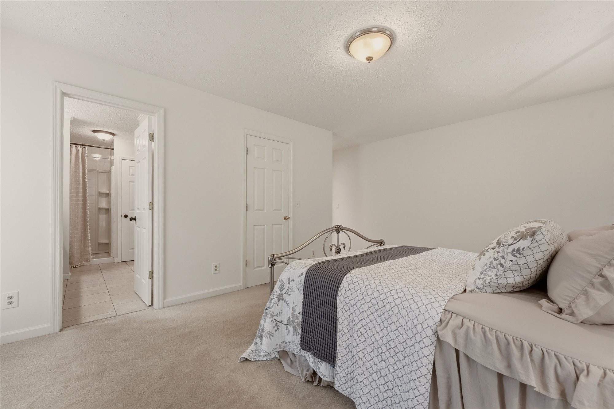 812 Fonnic Dr