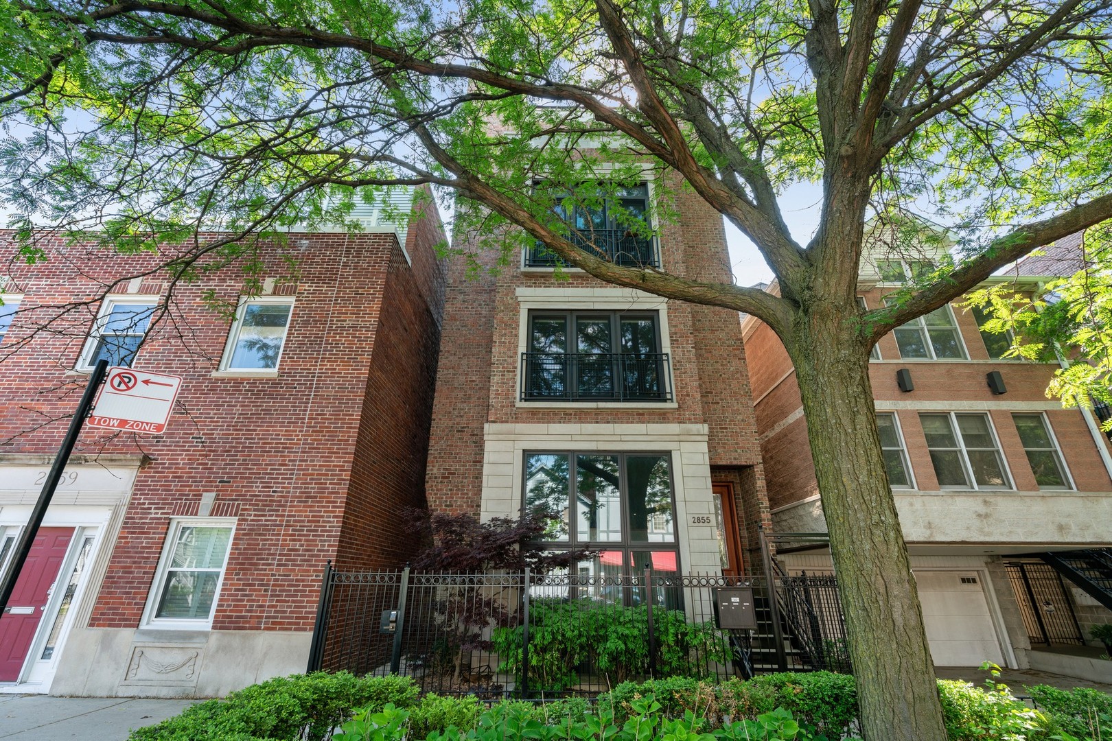 Lakeview Condos 4 Bedroom or More