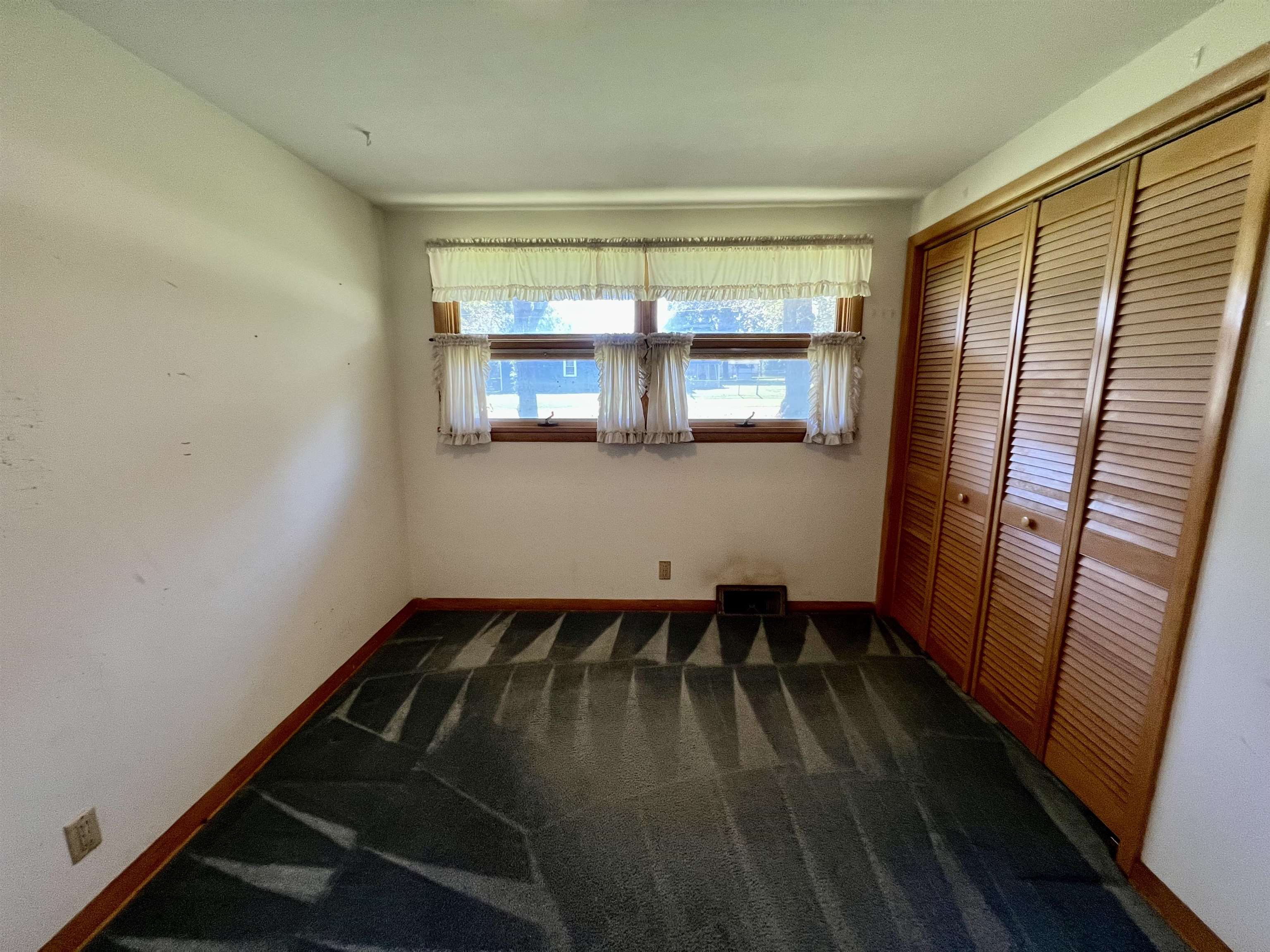 1105 N 7th