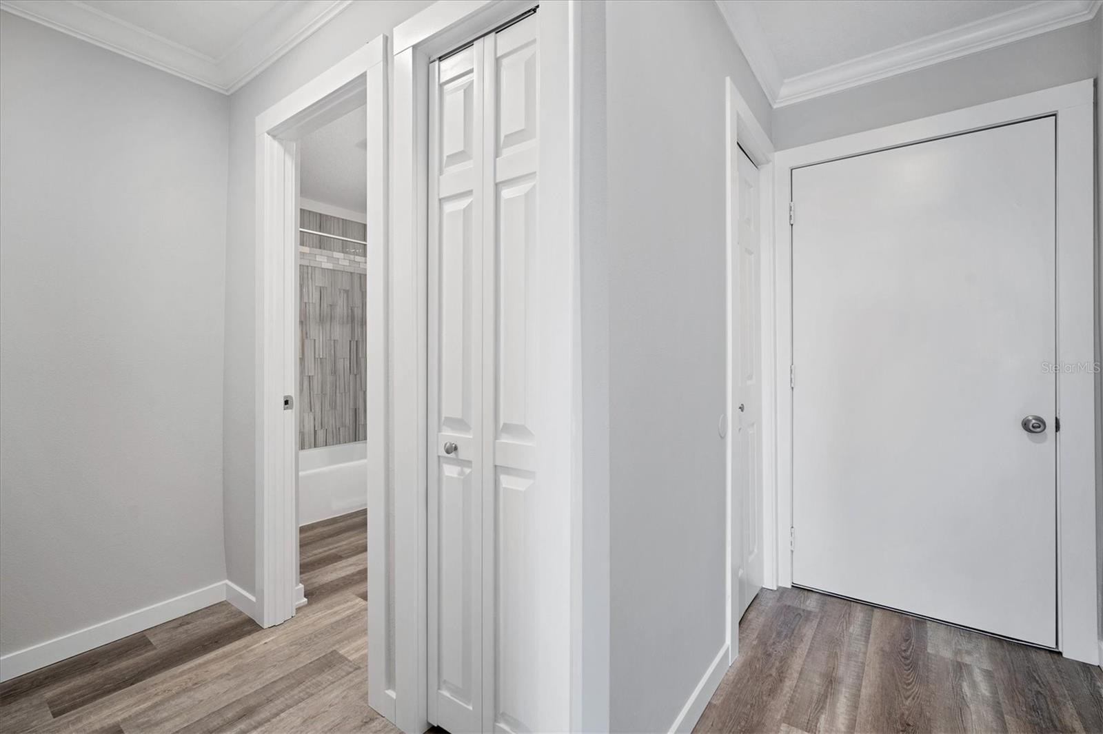 3661 Lake Bayshore Drive 507J