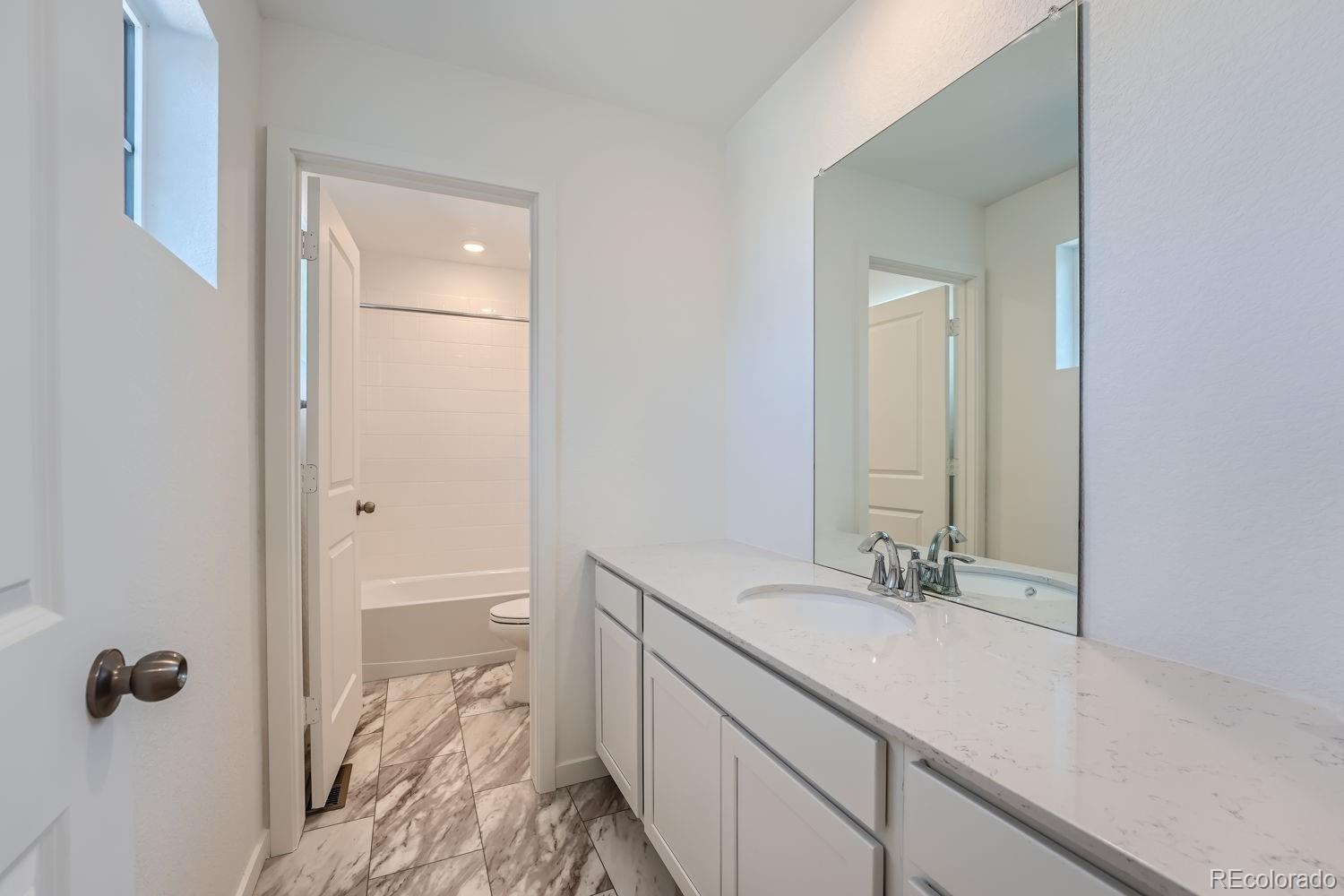 3924 N Picadilly Court