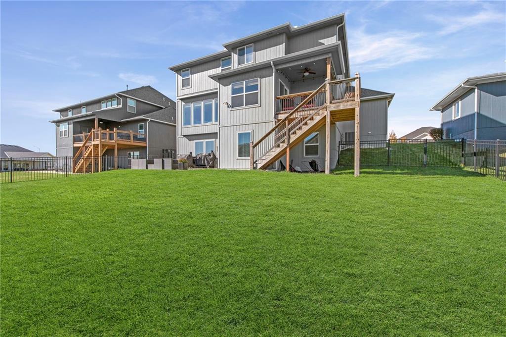 7613 N Tullis Avenue