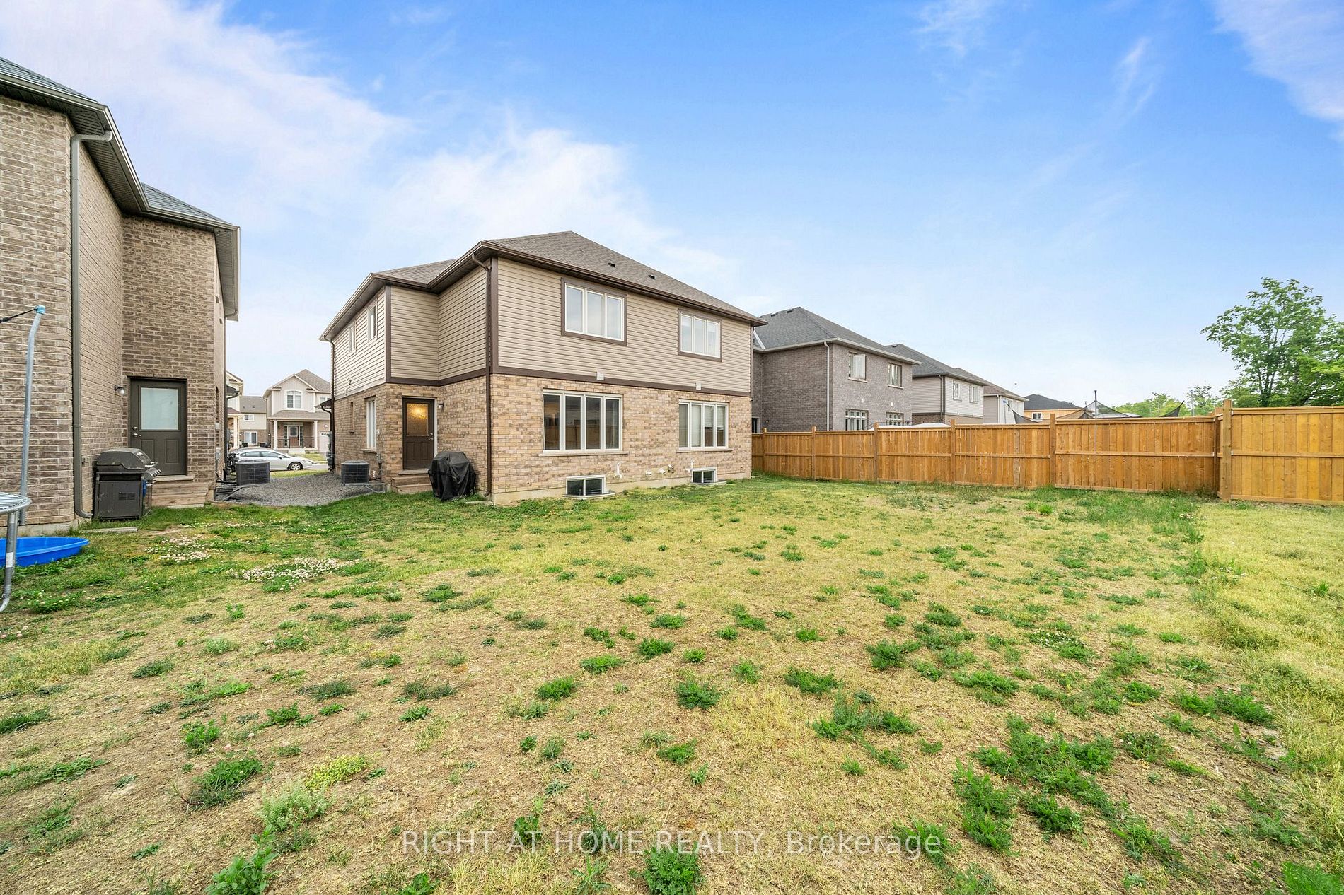 9569 Tallgrass Ave