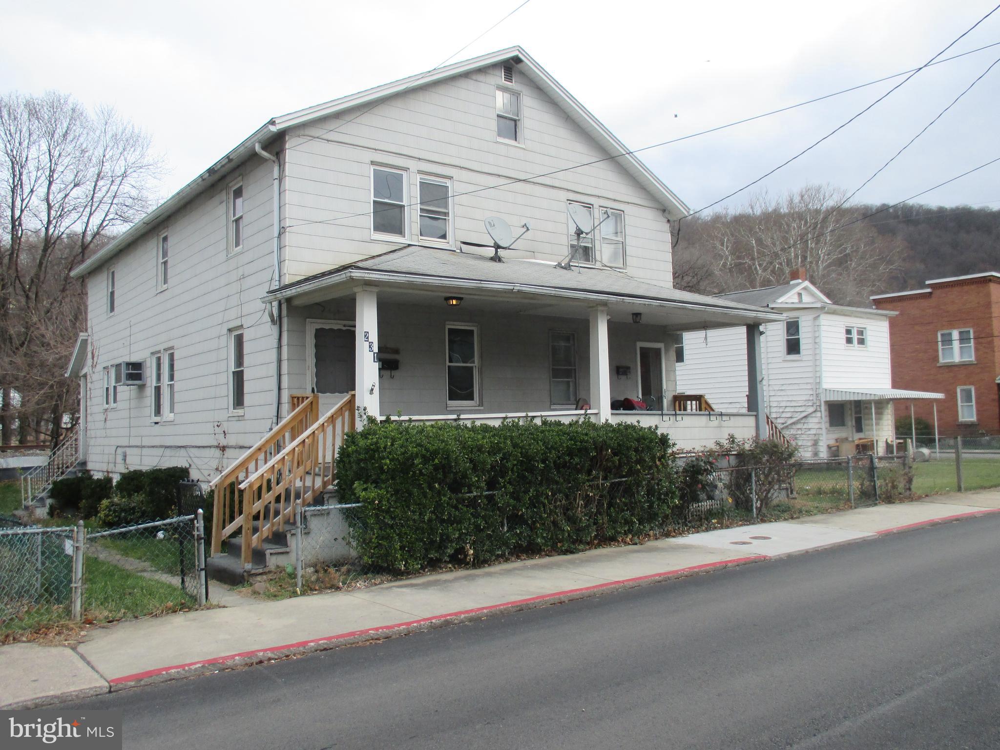 231-233 Maryland Ave  
