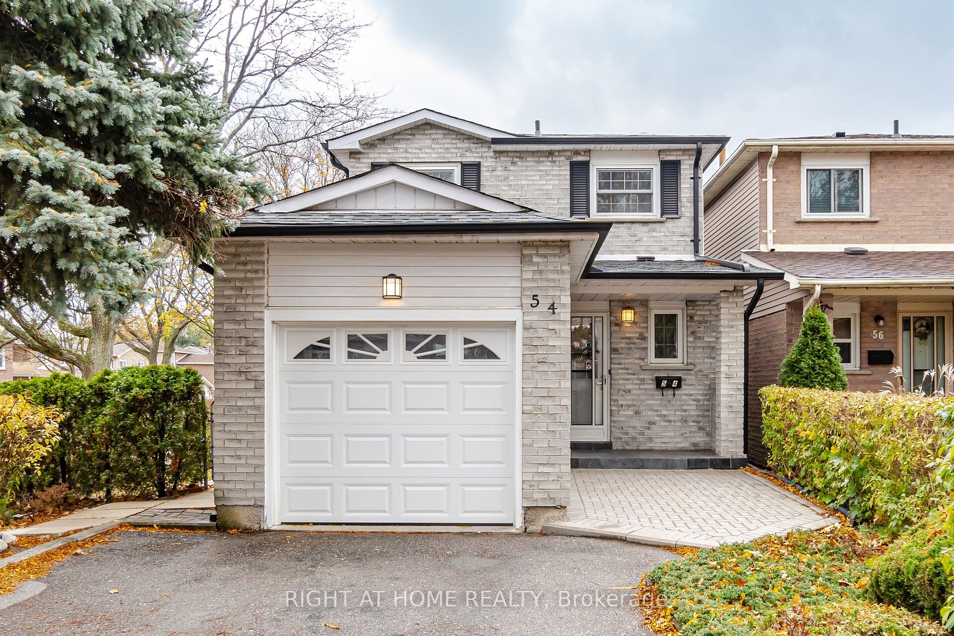 54 Plumbrook Cres