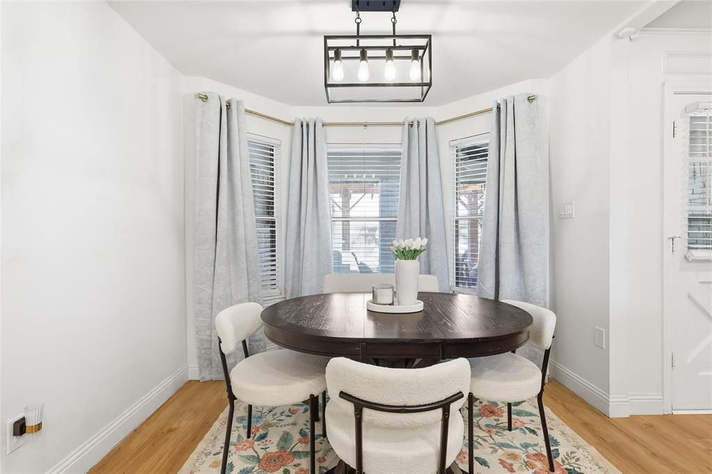 5008 Lake View Circle