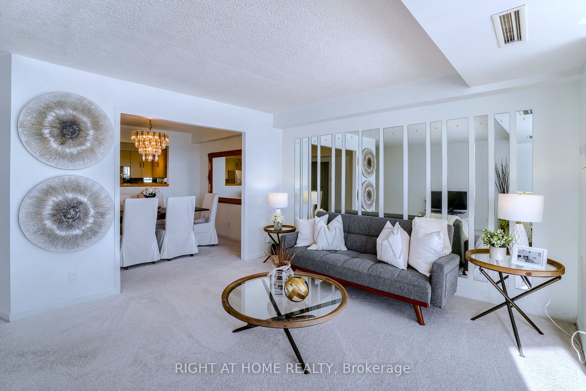 5280 Lakeshore Rd 207