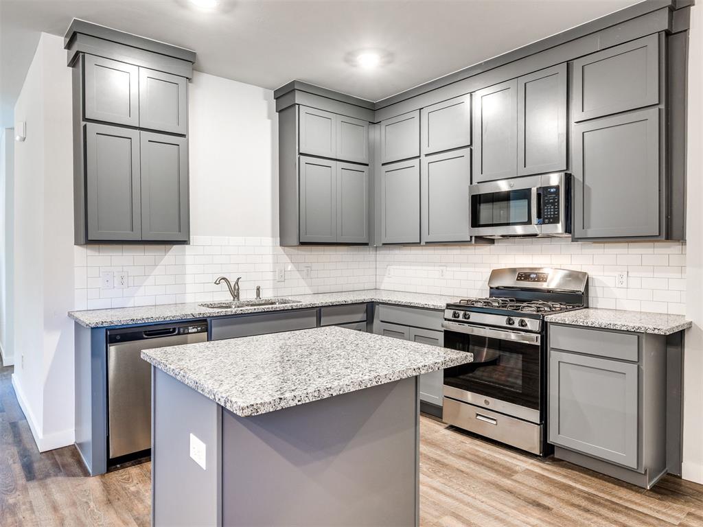 884 Stella Trail