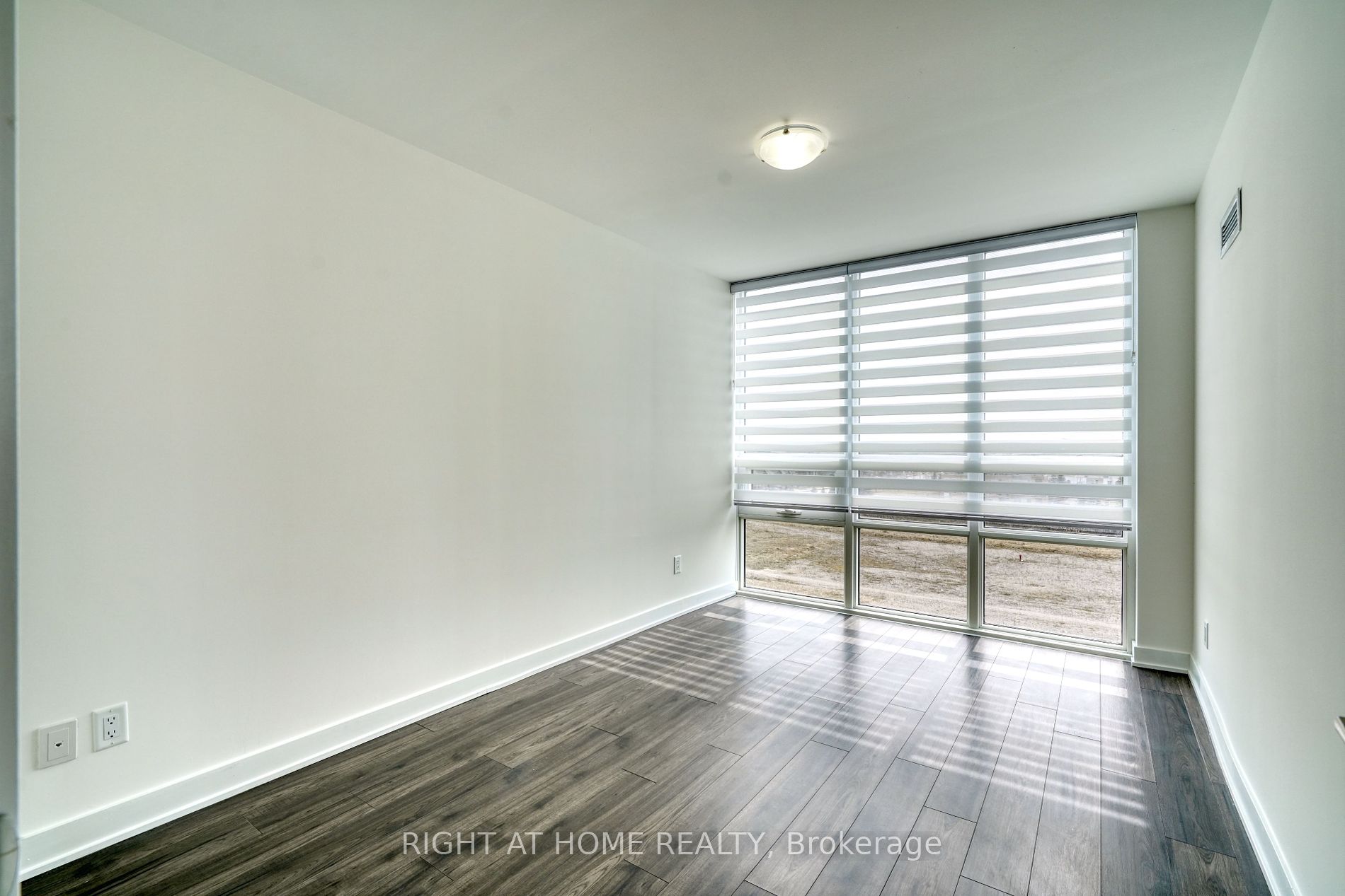 681 Yonge St 621