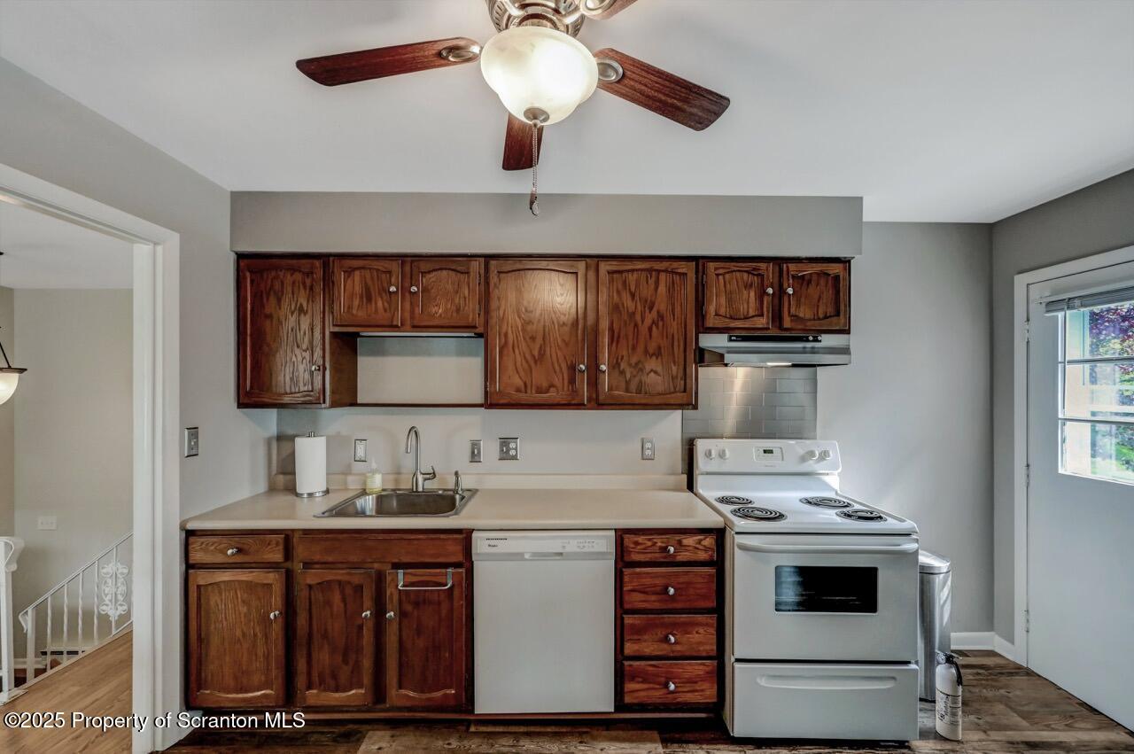 103 Carriage Lane L79