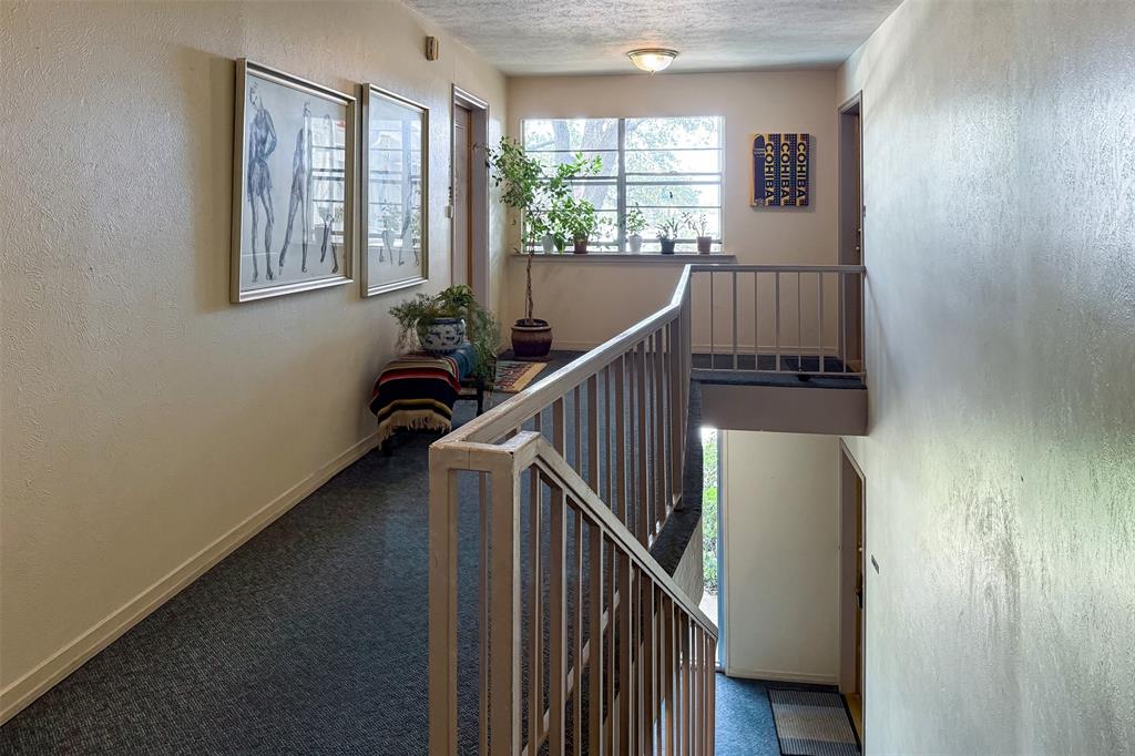 2301 Ridgmar Plaza 8