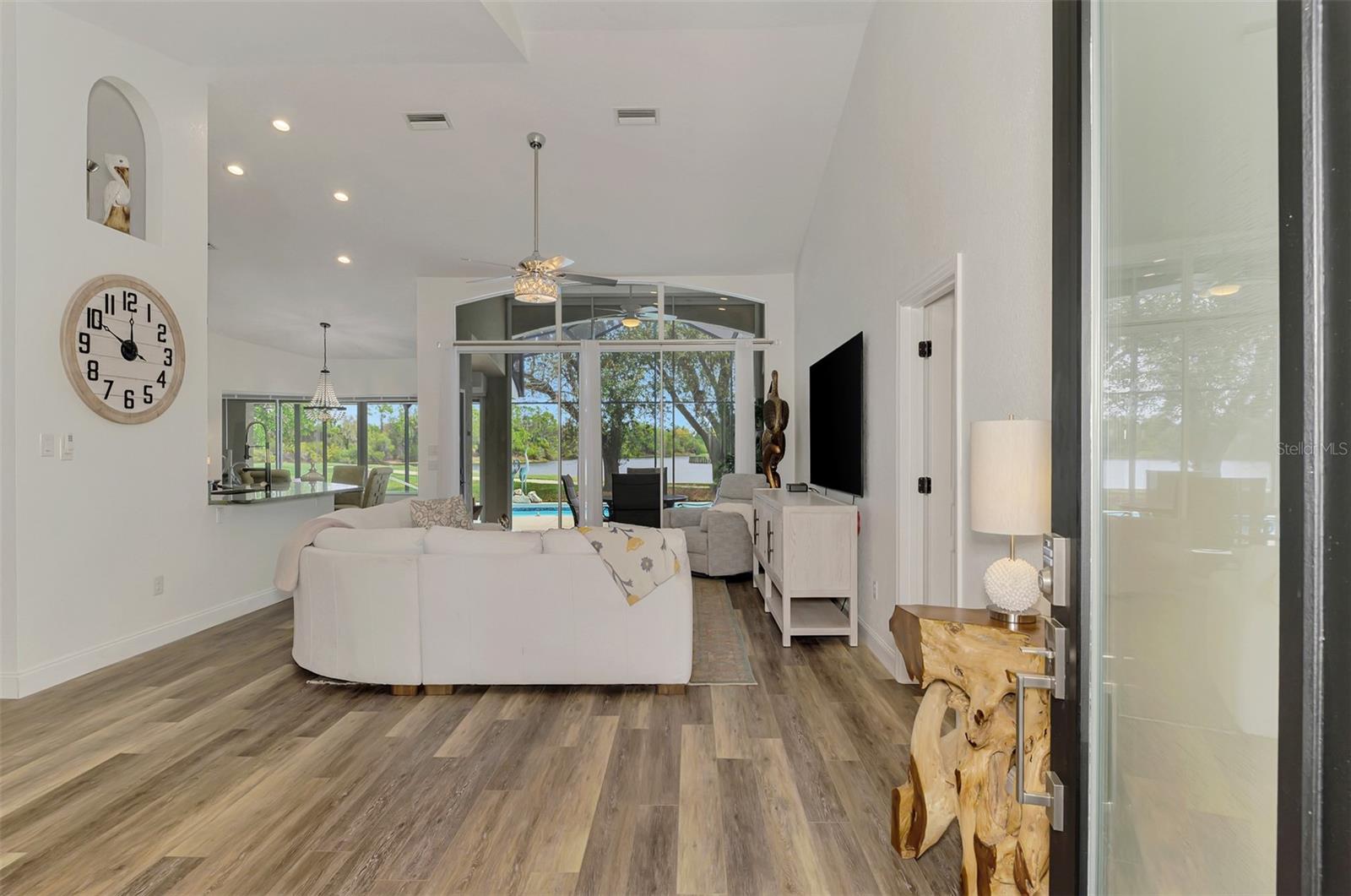 14518 Bridgeview Lane