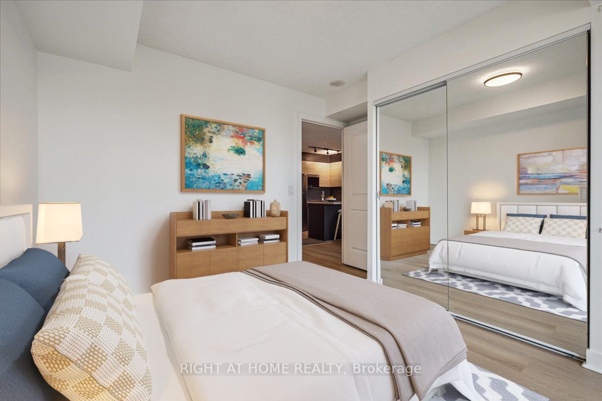 50 Lynn Williams St 812