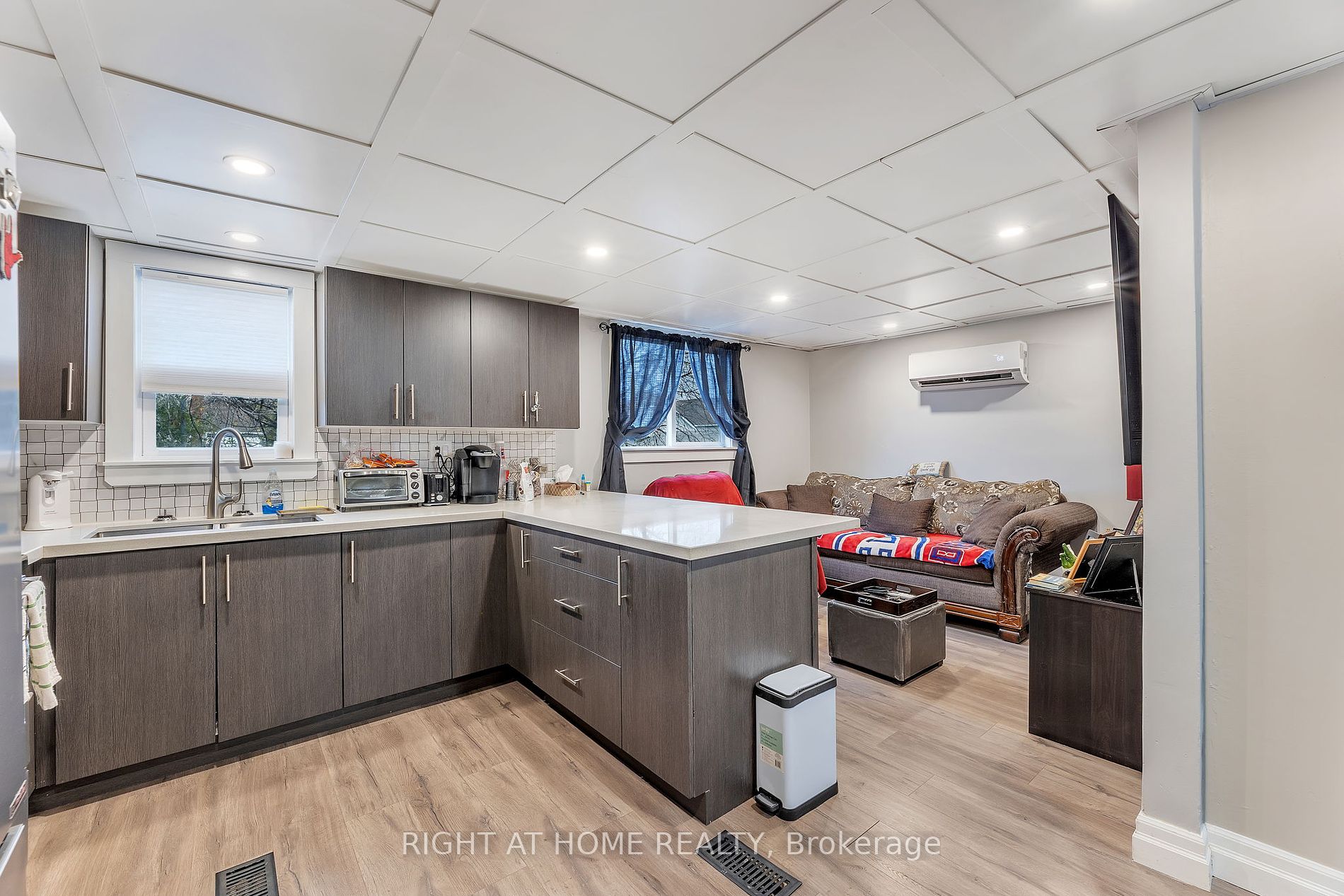 100 Cromwell Ave 2