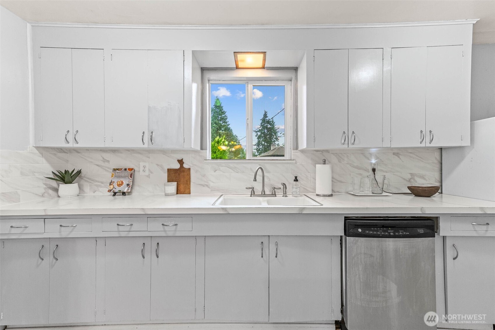 17025 32nd Avenue NE