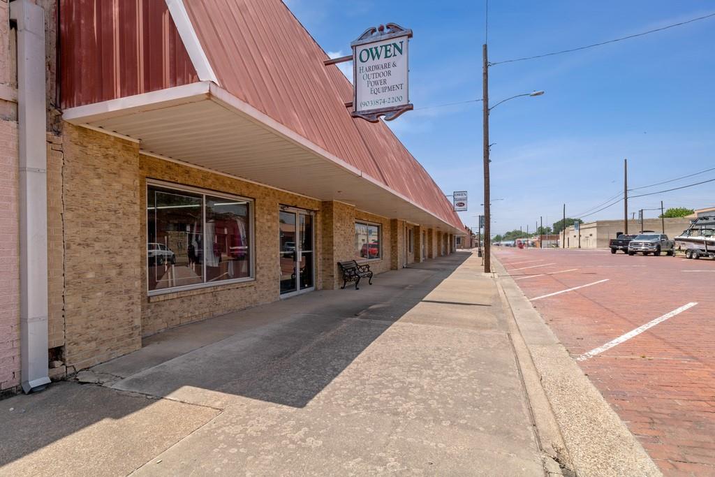 216 N Commerce Street