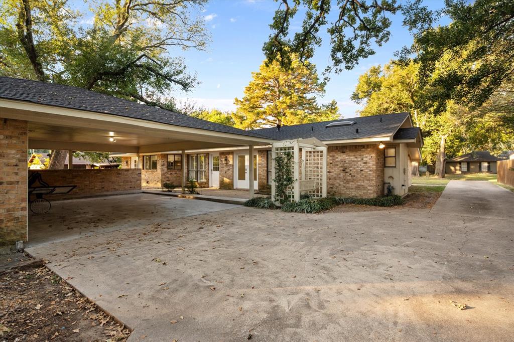 1705 Glenbrook Street