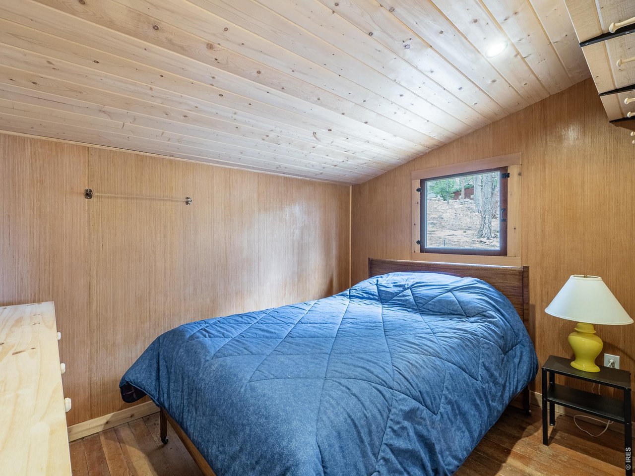 37 Teddys Ln