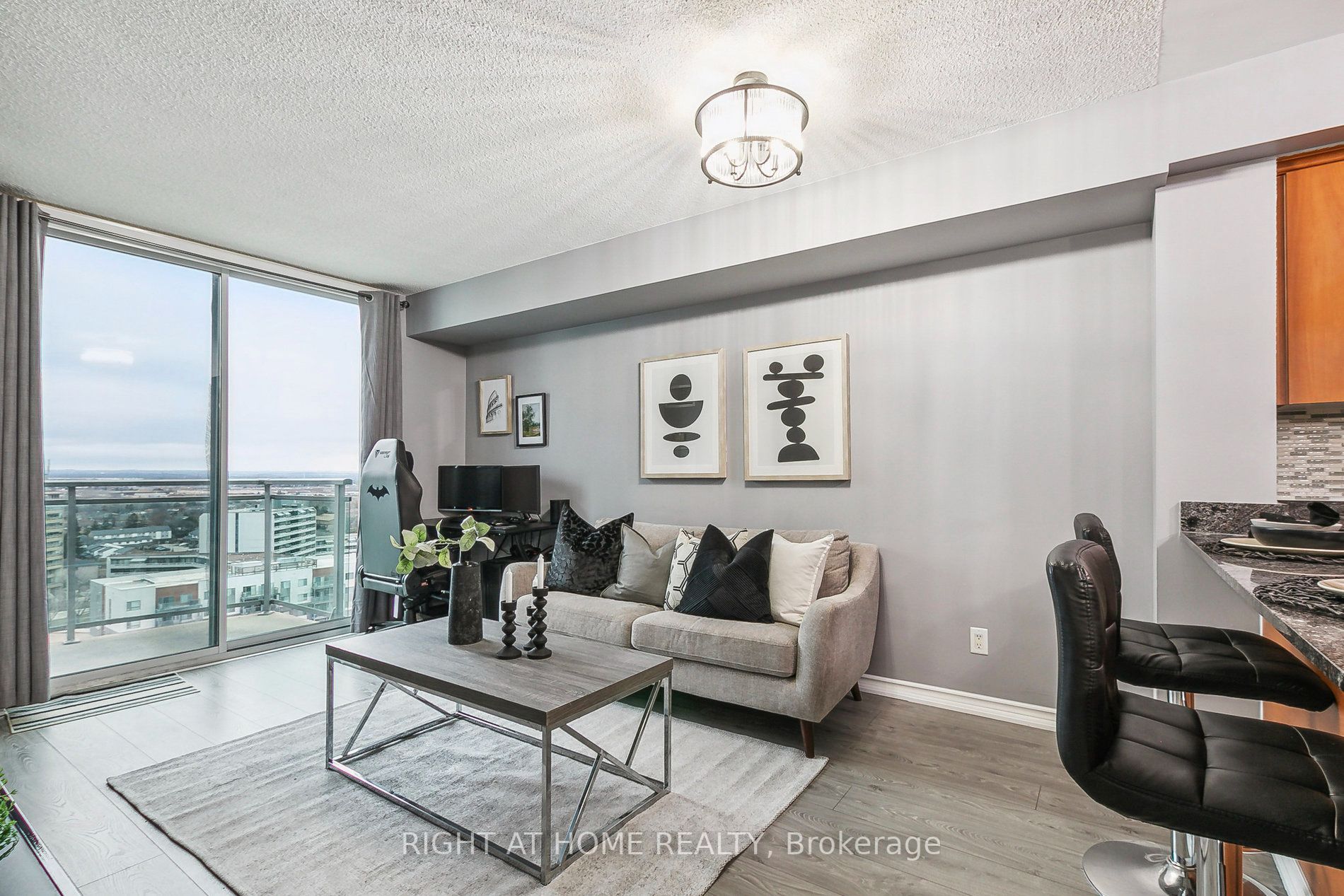 8 Rosebank Dr 17K