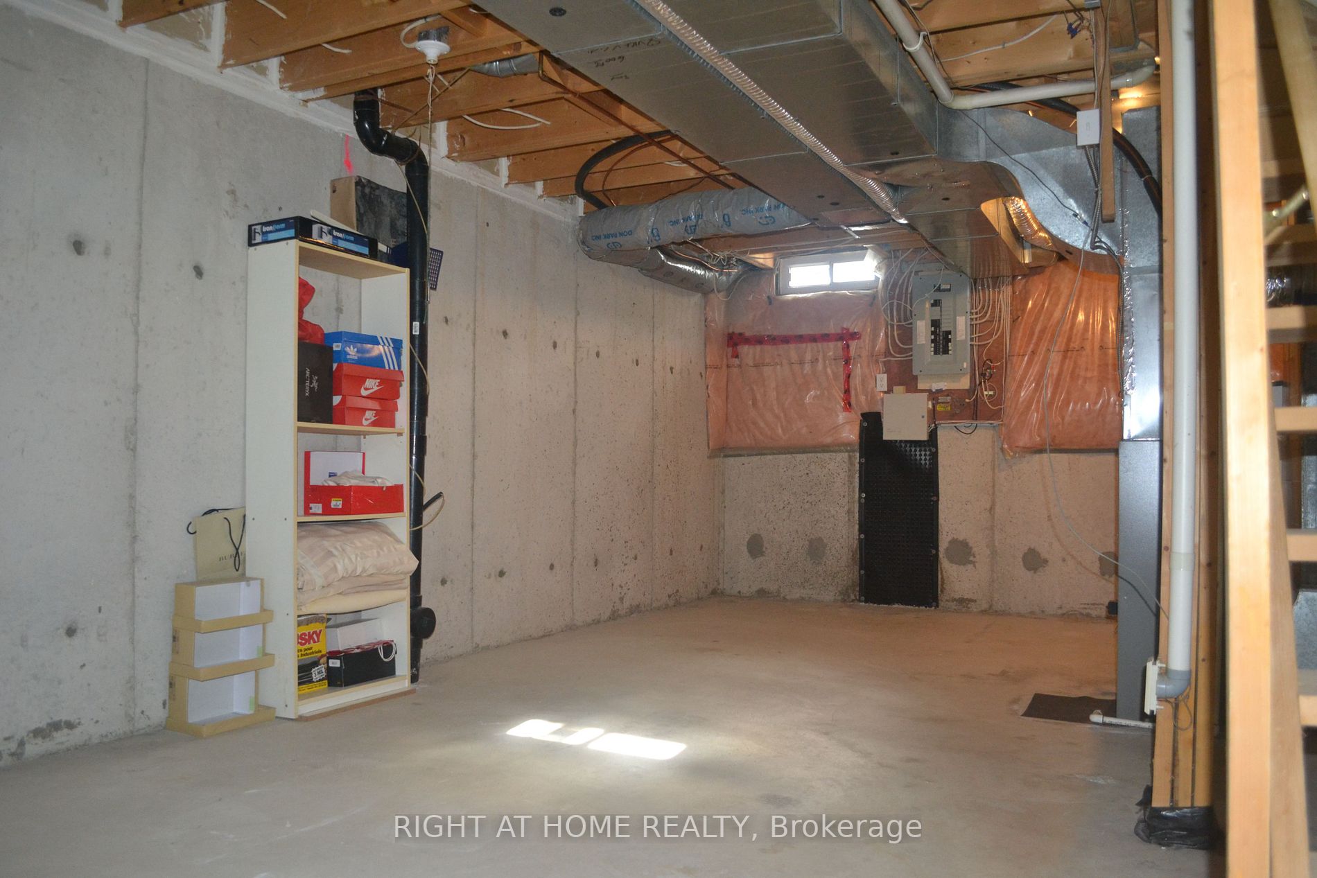6950 W Tenth Line 12