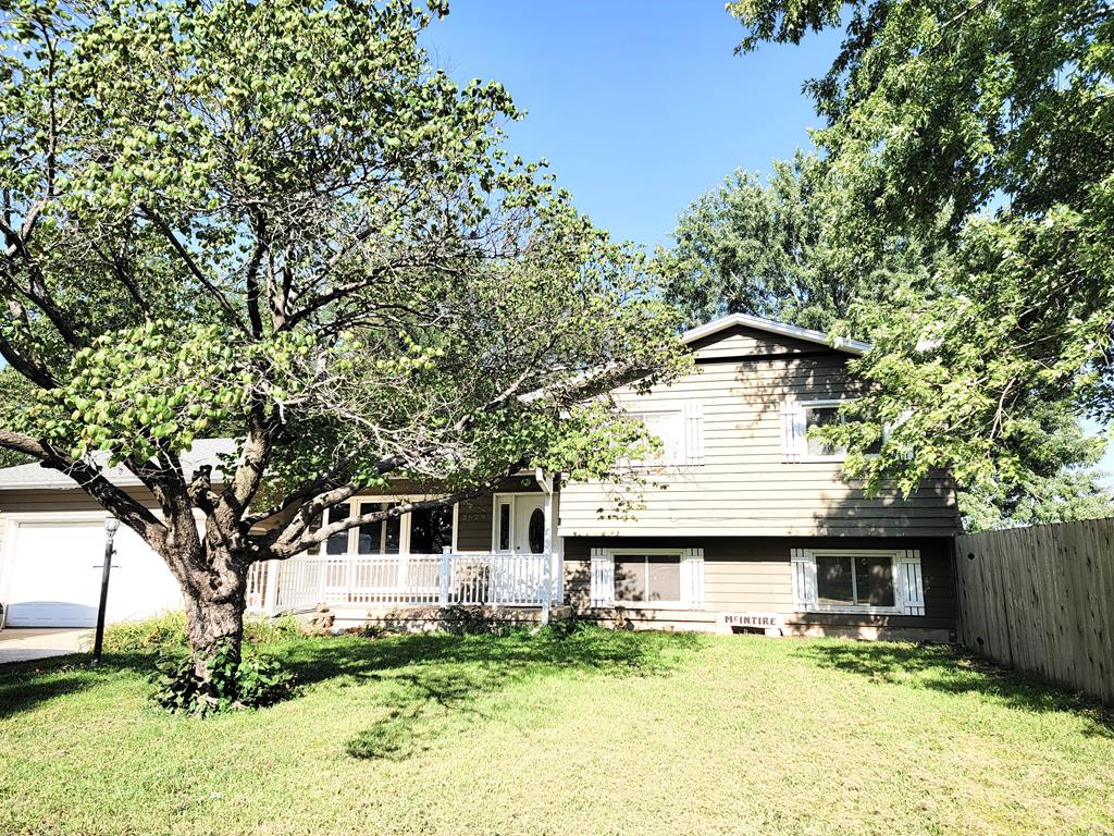 2829 Melanie Lane. Salina, Kansas • SalinaHomes