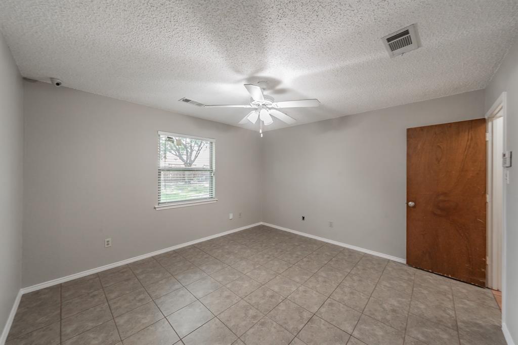 214 Kalmia Drive
