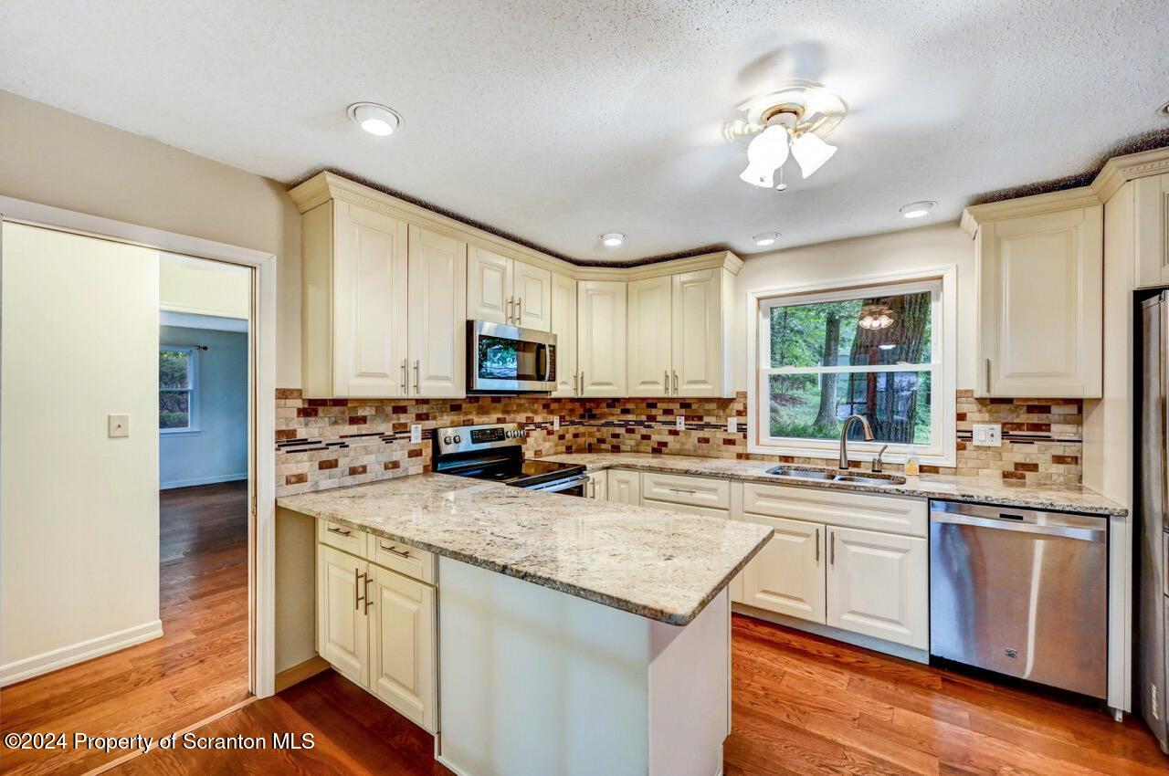 700 Lilac Lane
