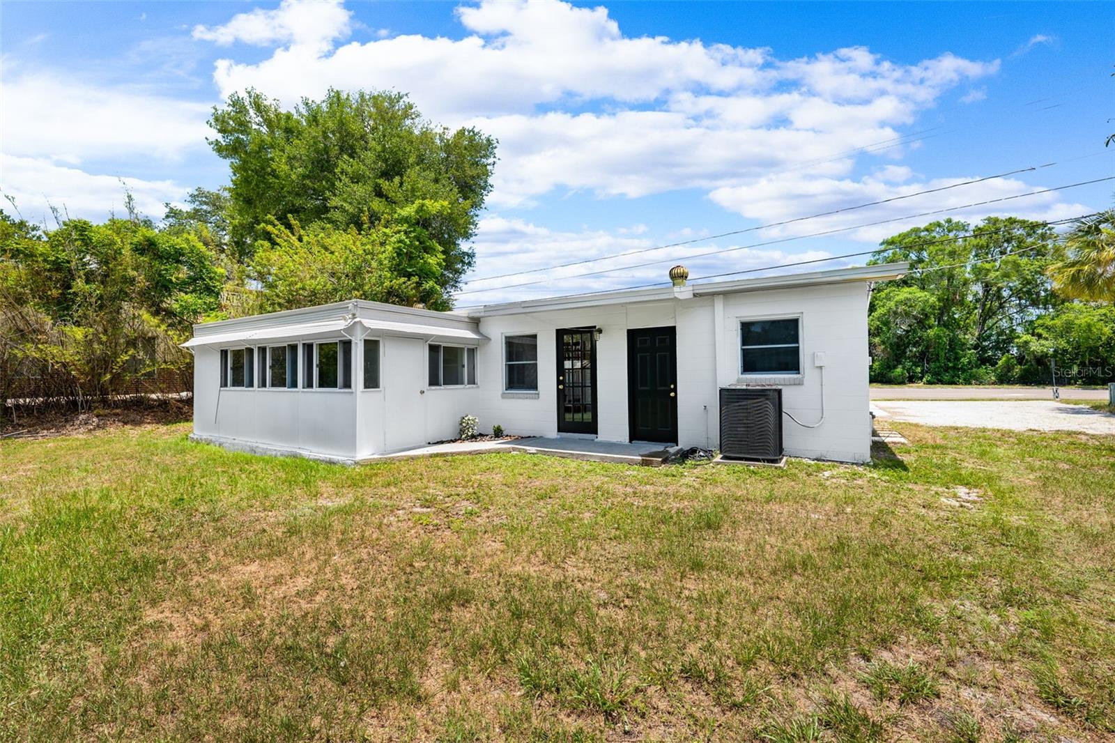1304 W Fletcher Avenue