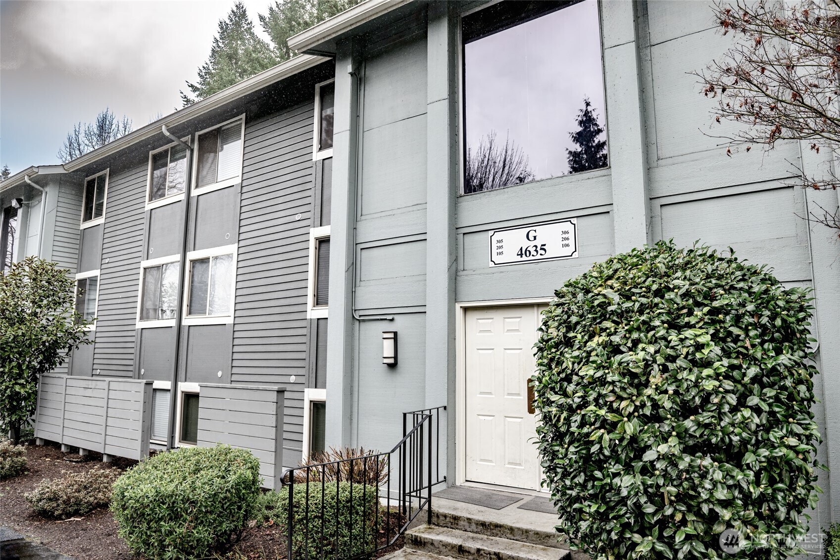 Rare opportunity to own this top floor unit with vaulted ceilings. Overlooks courtyard with swimming pool, clubhouse and playarea. East/West sun exposure. Some remodeling as kitchen offers newer cabinets with beautiful, water proof, designed stone counters, along with stainless appliances, trek lighting, microwave and ceramic double sink. Primary bath offers a porcelain tiled floor and walls with glass door. Both bathrooms have newer vanities/countertops, trifold medicine cabinets, light fixtures! Forced fan heaters. Washer/Dryer. two sliding doors to deck with storage. Gas hookups behind building for future use. Pet friendly with walking trails. Exterior siding has been finished year ago. Seller to payoff special assessment of $19,000 at closing. Super location to Costco, shopping and much more!