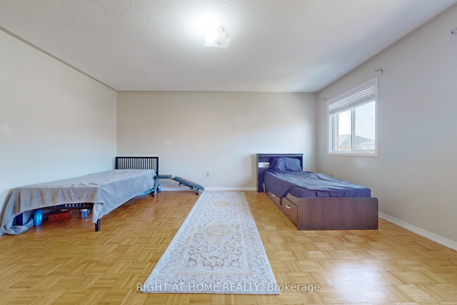 50 Argento Cres Upper