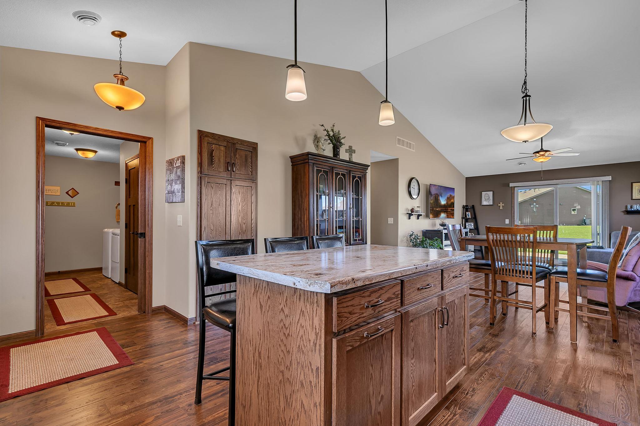 153 Glenview Loop