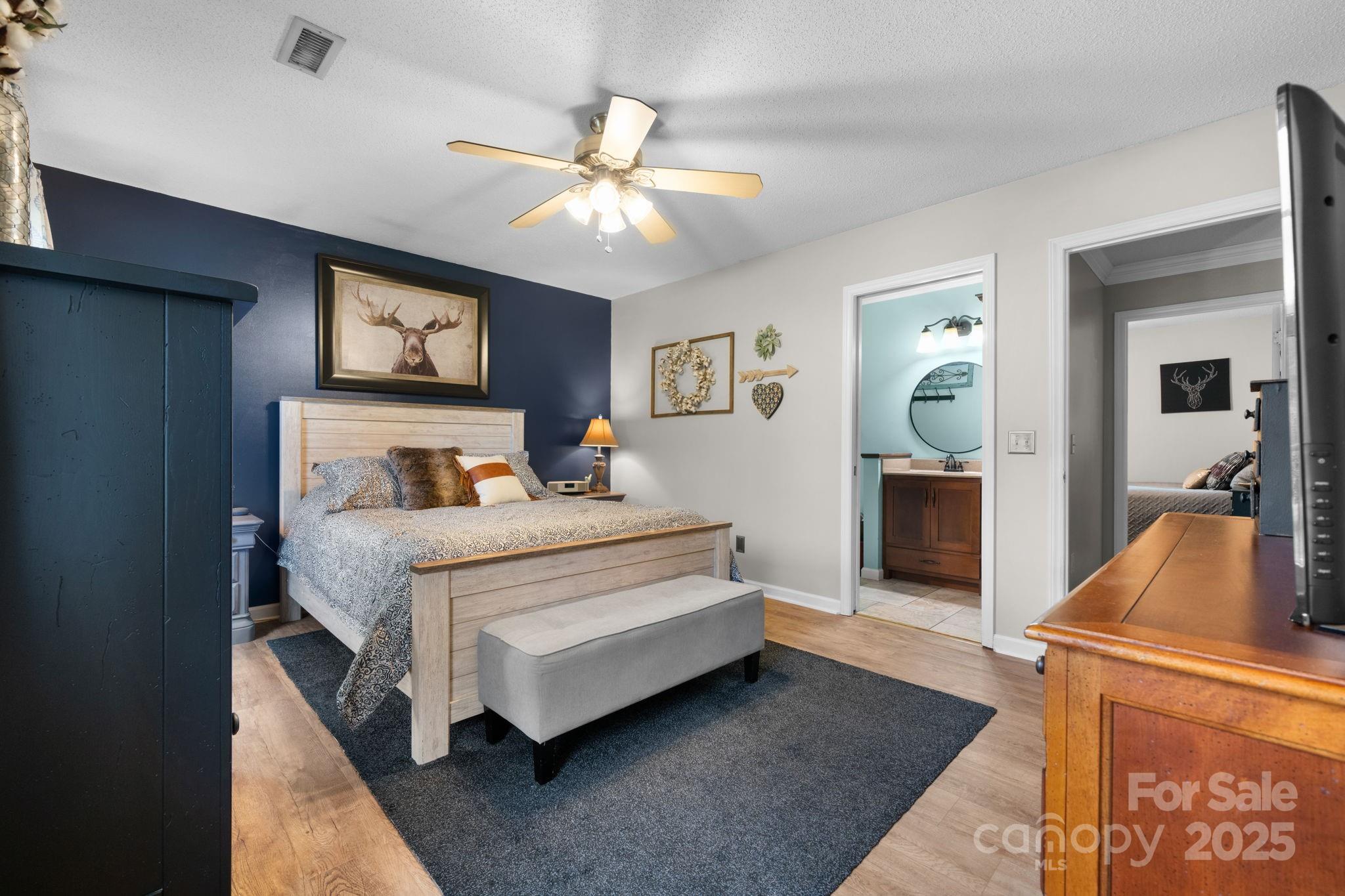 302 Redwood Place
