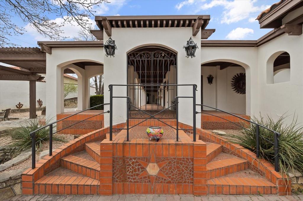 8300 Samora Court