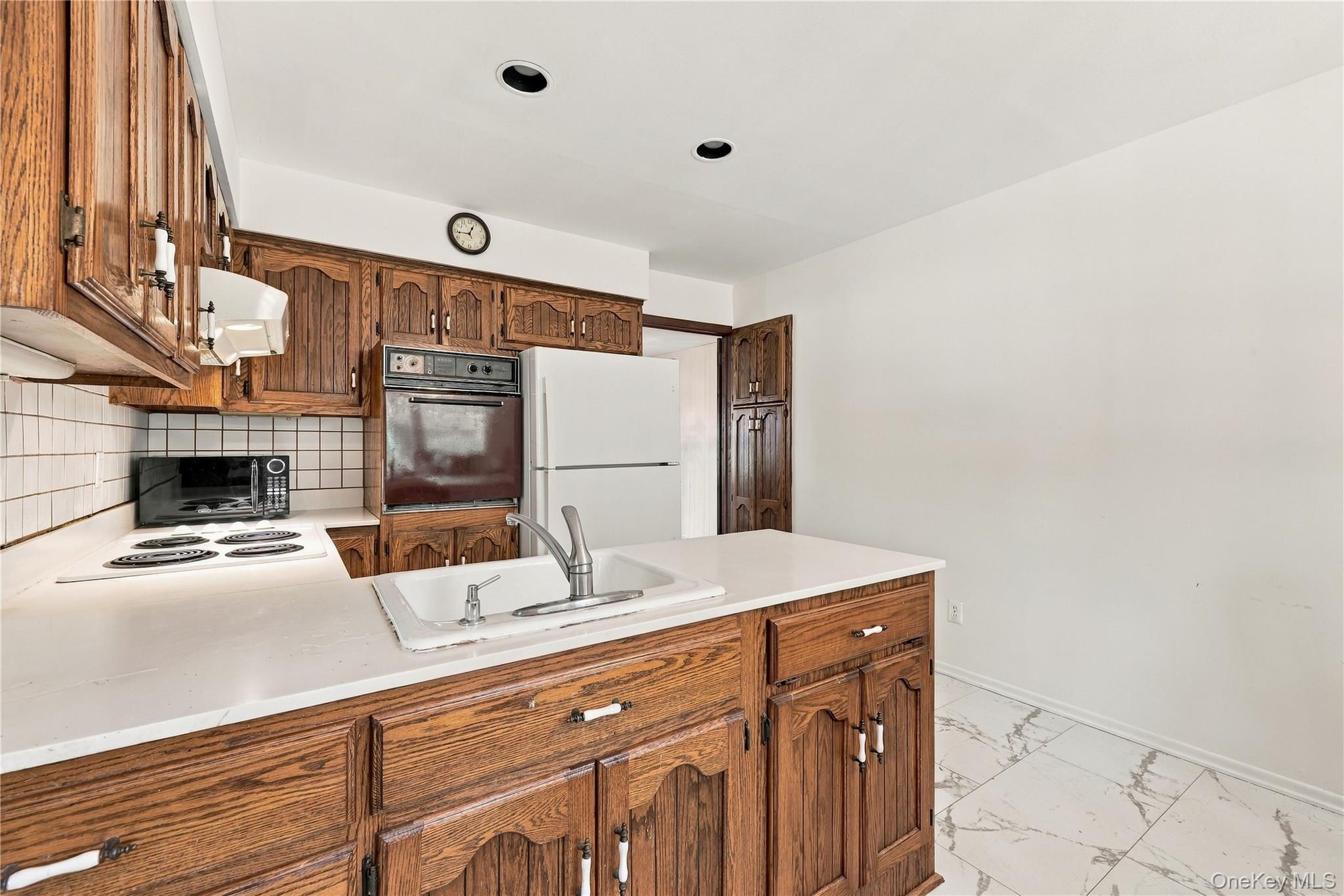 77 Whitson Road
