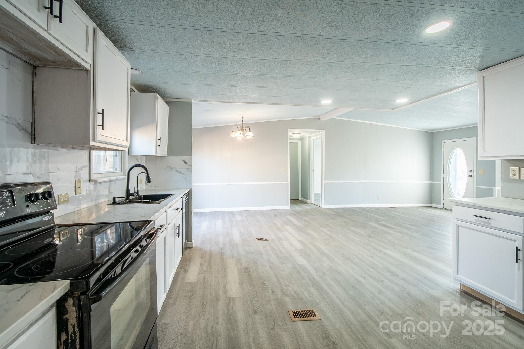 50 N Duncan Hill Lane